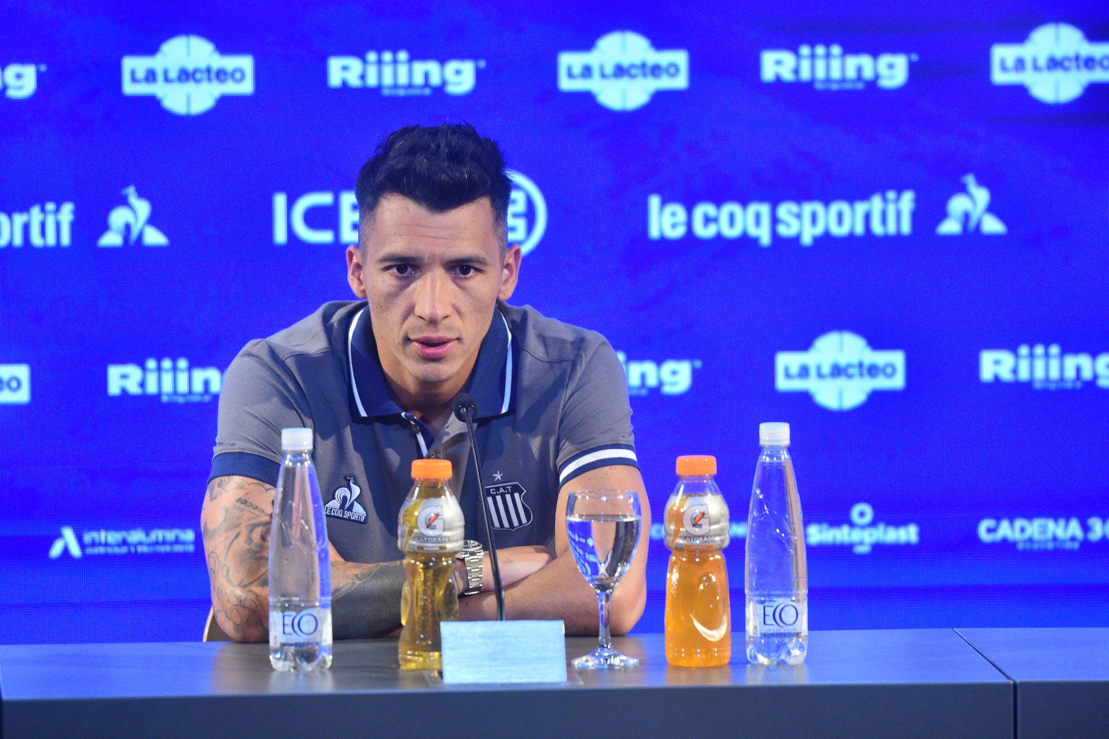 Presentación oficial de Rúben Botta en Talleres de Córdoba. (Pedro Castillo / La Voz)