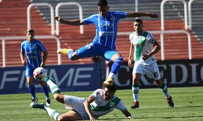 Godoy Cruz vs Banfield.