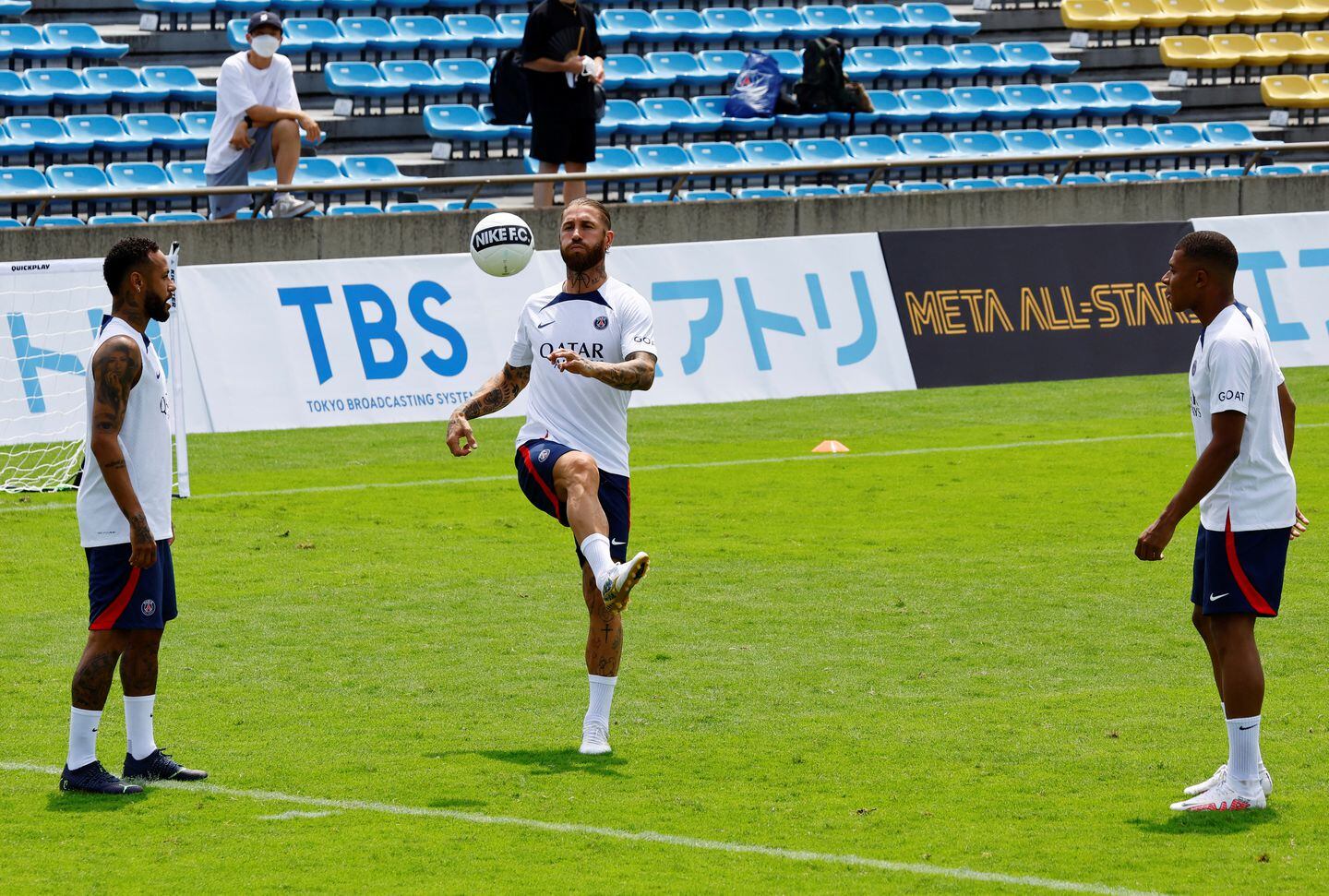 Las figuras del PSG entrenando en Japón. 