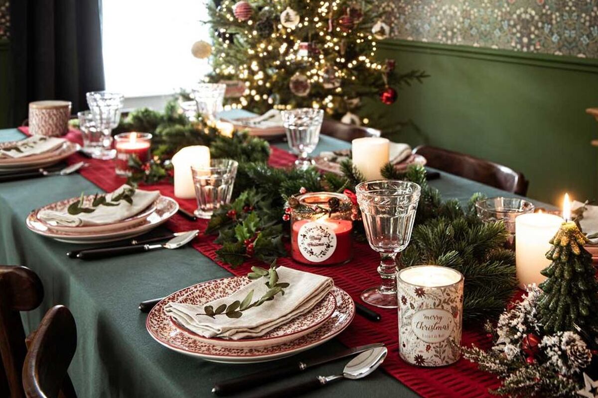 Mesas más prácticas y elegantes: la nueva tendencia para sorprender en Navidad