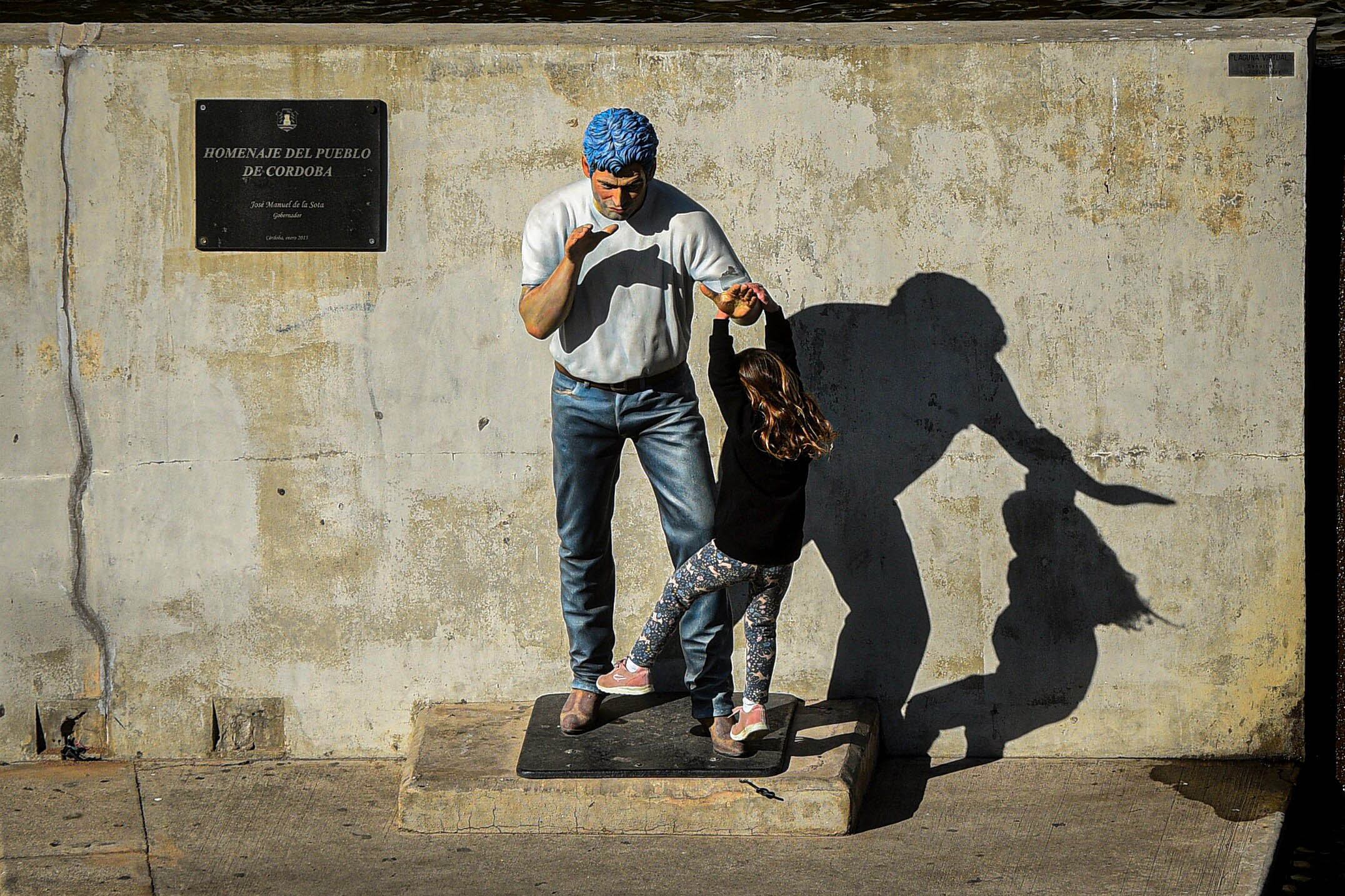 La estatua de Rodrigo en el Paseo del Buen Pastor. (Pedro Castillo)