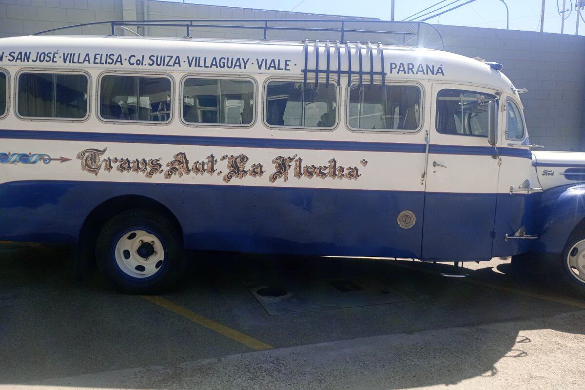 Colectivo Ford 7000 de 1946