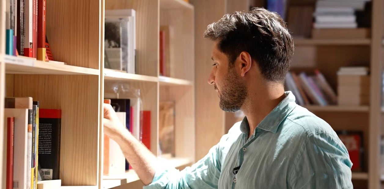 Un cordobés abrió una librería en China y es furor.