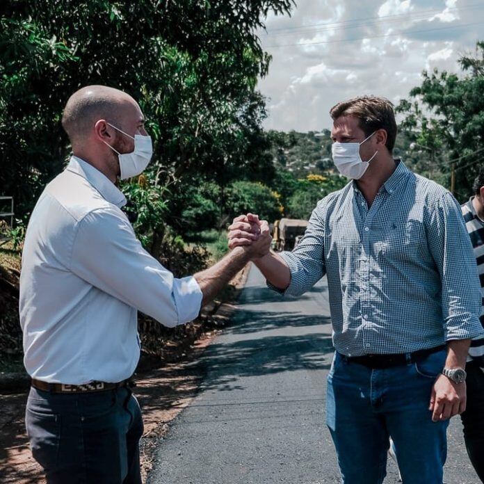 Oberá: el intendente junto con el presidente de la DPV supervisaron las obras en la Av. San Luis.