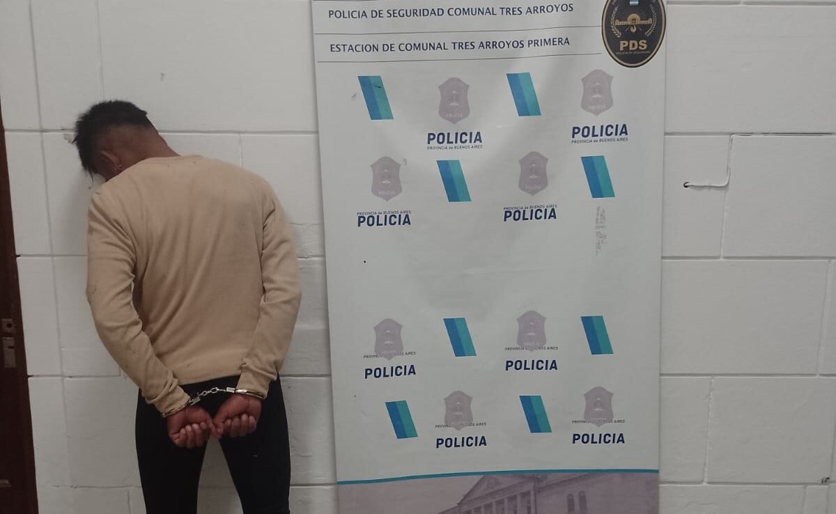 Aprehendido por amenazar y dañar la casa de su pareja