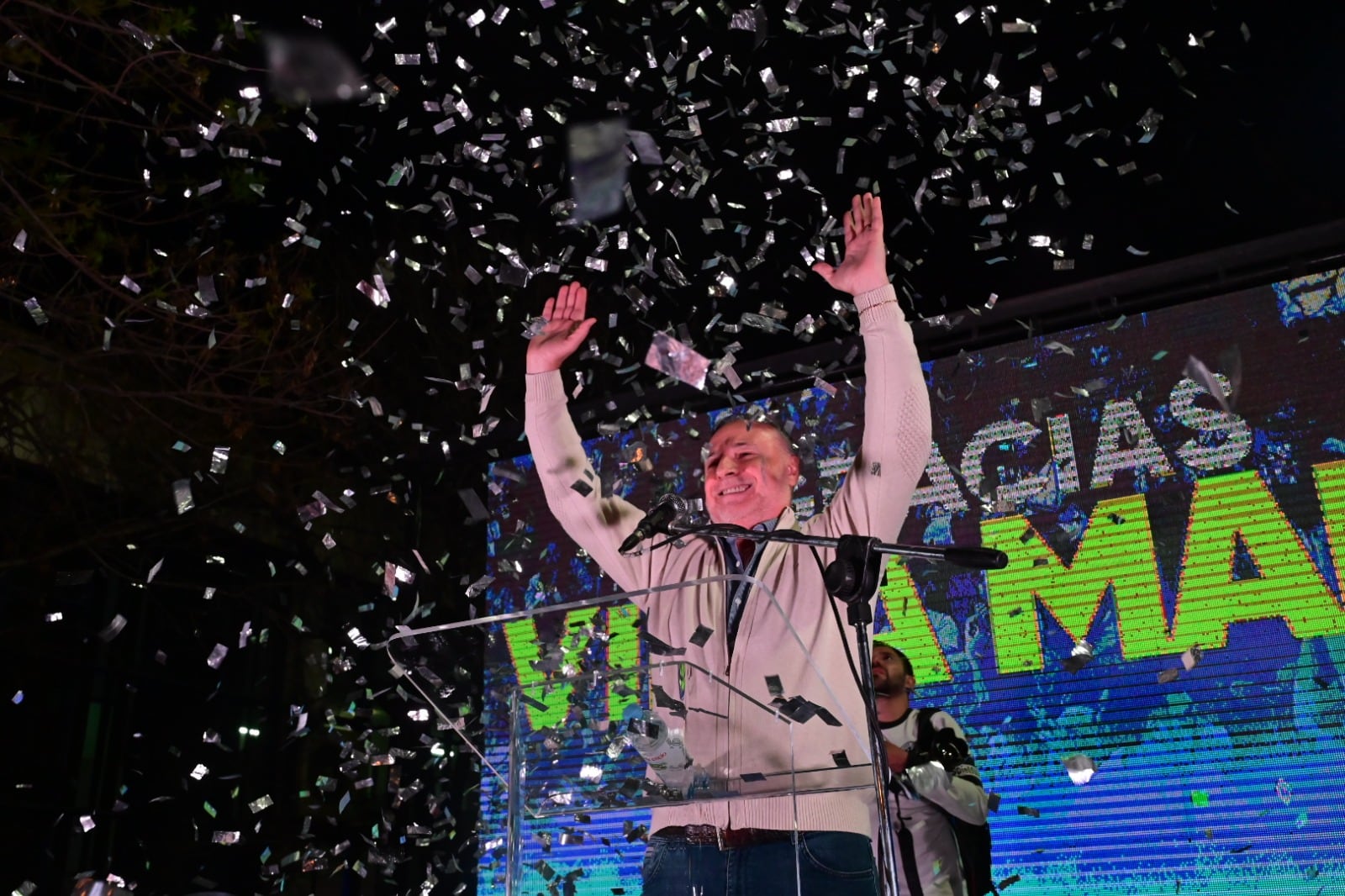 Eduardo Accastello celebró el triunfo en las elecciones en Villa María.