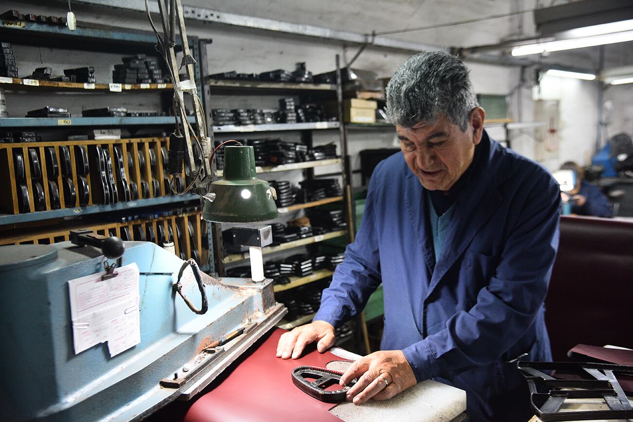 Uno de los trabajadores con más antigüedad en la firma. (Pedro Castillo / La Voz)