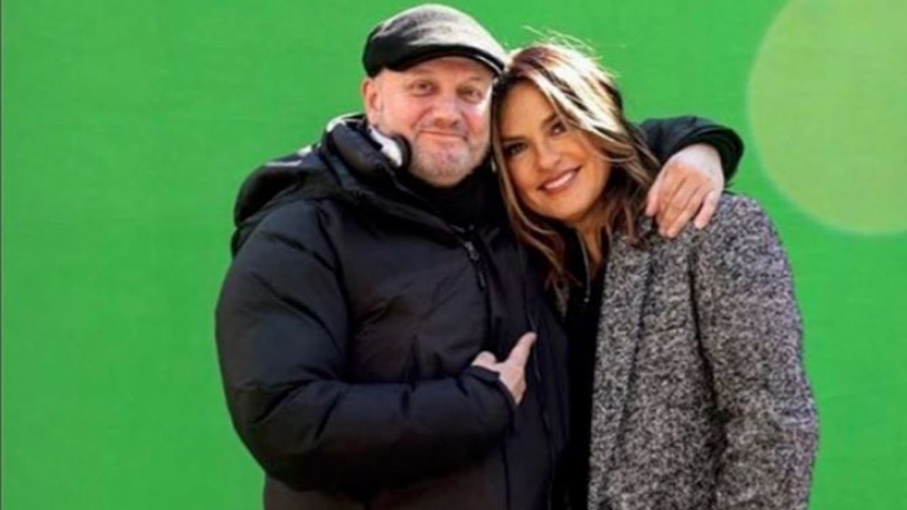 Juan José Campanella con Mariska Hargitay en las grabaciones de la temporada 25. Ambos se conocían de grabaciones pasadas.