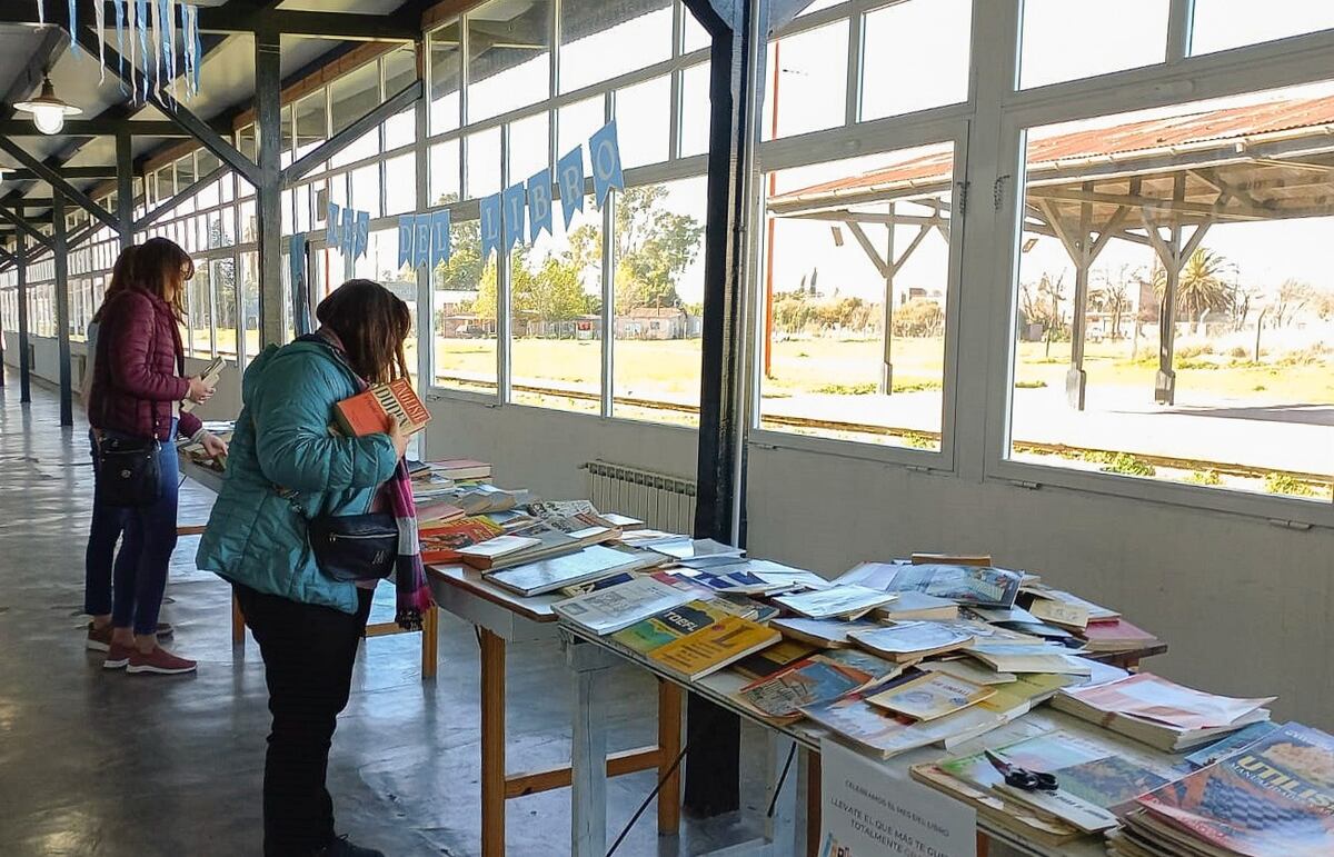 Mes del Libro en el Centro Cultural La Estación de Tres Arroyos