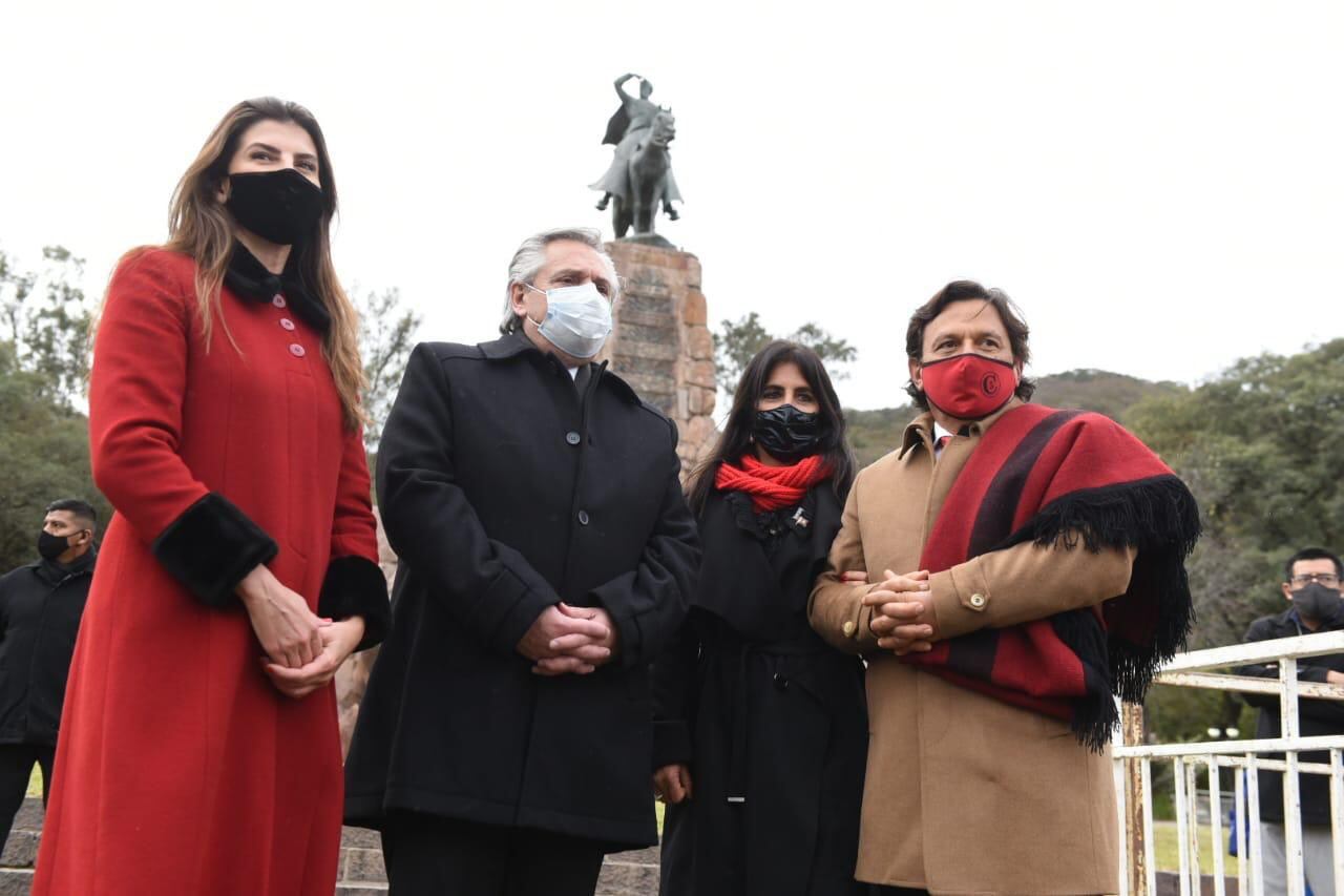 Alberto Fernández y Gustavo Sáenz estuvieron juntos durante los actos de homenaje al General Güemes.