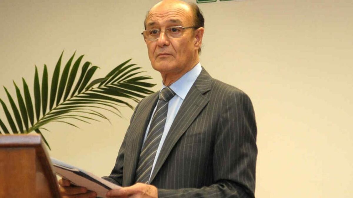 Oscar González extendió su licencia hasta mayo del 2023 y será sin goce de sueldo