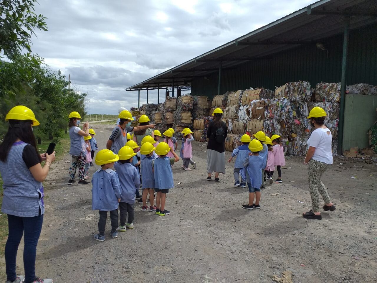 Alumnos del Jardín 913 visitaron la Planta de Separación de Residuos