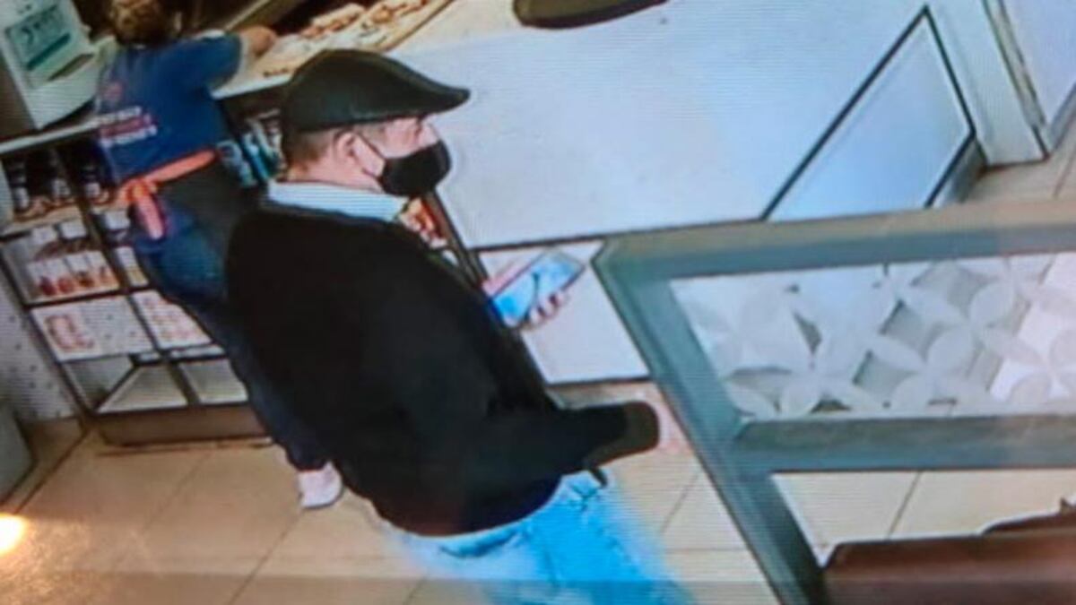 Inseguridad en Córdoba: fue a desayunar y le robaron el bolso dentro del local