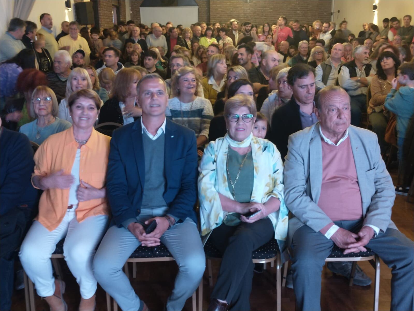 Elecciones 2023 en Tres Arroyos: Claudia Cittadino cerró su campaña