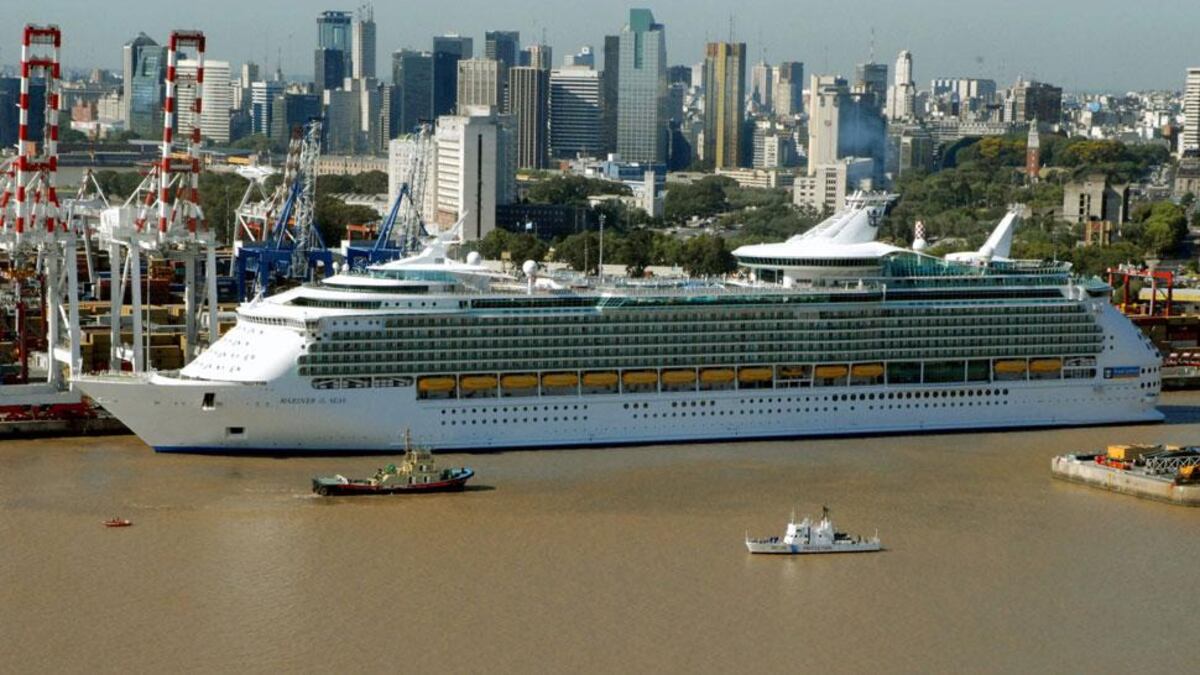 Desde octubre vuelven los cruceros de manera “progresiva y segura”