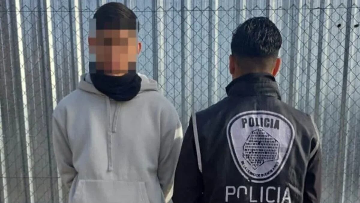 Detuvieron a un jugador del fútbol argentino por tentativa de homicidio: lo identificaron en pleno partido