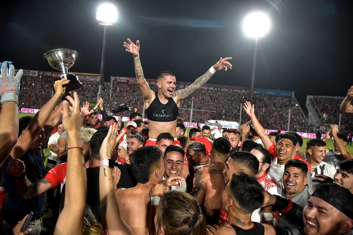 Del gobernador Schiaretti a Racing de Nueva Italia, las felicitaciones a Instituto
