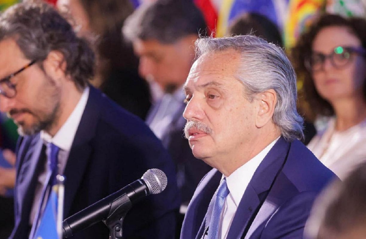 Alberto Fernández en una sesión plenaria de la Celac. 