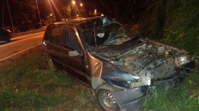 Un motociclista perdió la vida, como consecuencia del hecho.