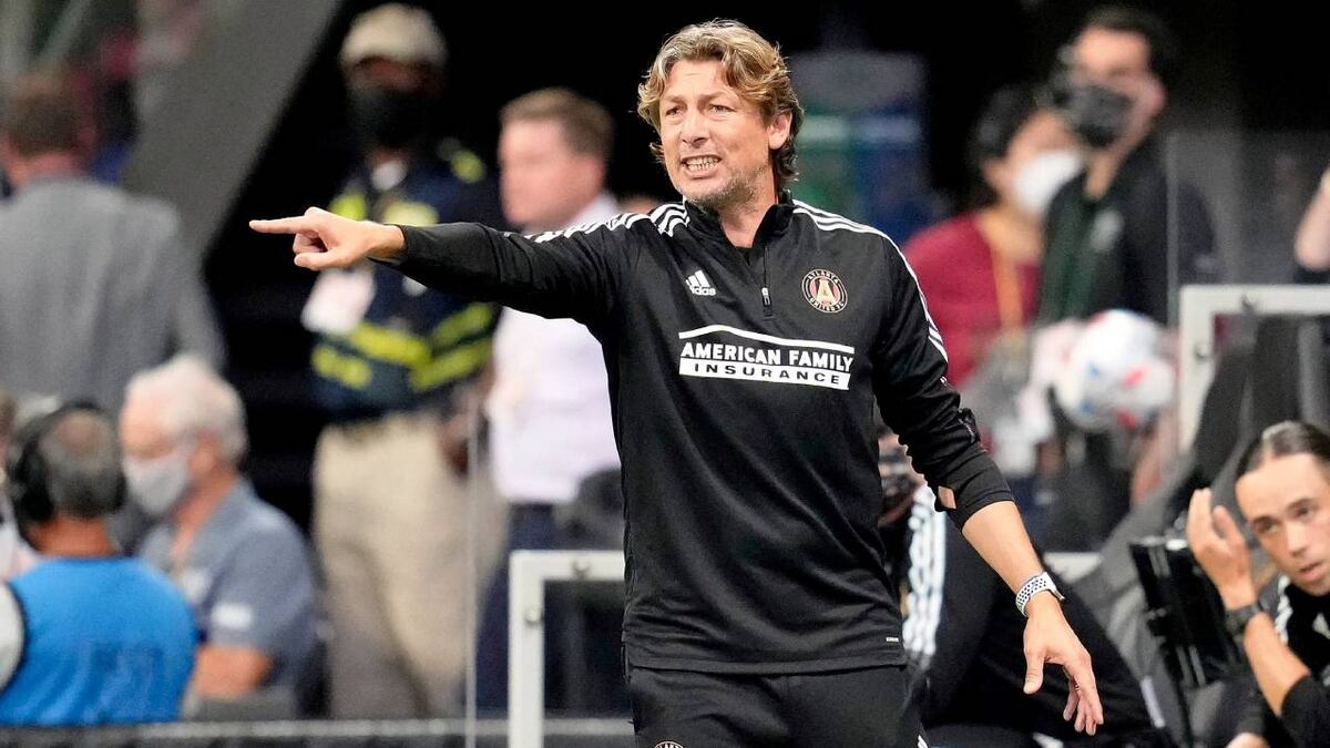 Gabriel Heinze llegó a Rosario y Newell’s puso fecha para la presentación