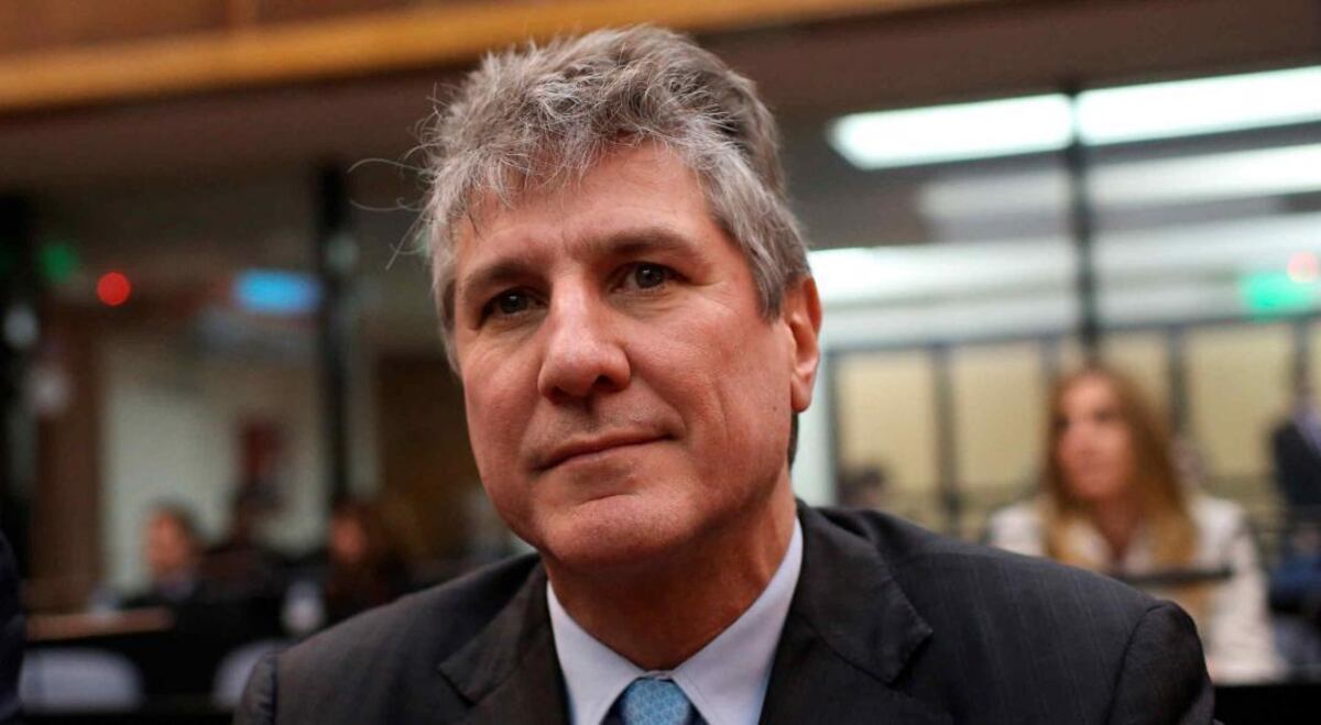 Le revocaron el arresto domiciliario a Amado Boudou pero seguirá en su casa