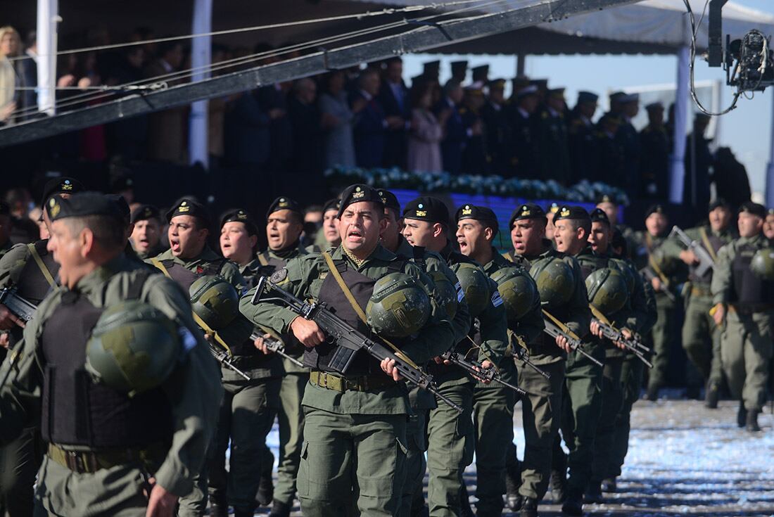 Desfile por el 9 de Julio en Córdoba Día de la Independencia en el Centro Cívico. (José Gabriel Hernández / La Voz)