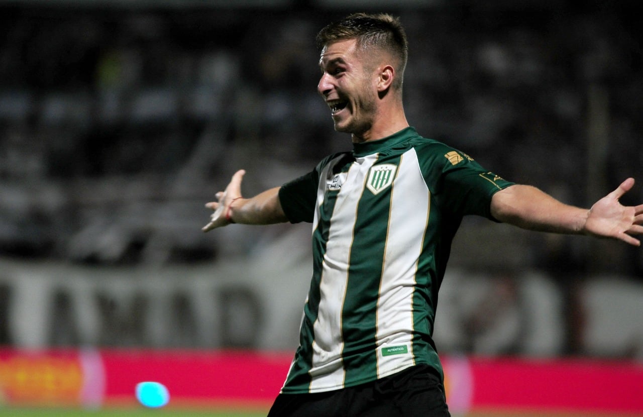 Giuliano compartirá vestuario con Jonatan Calleri y Emiliano Rigoni. (fotobaires)