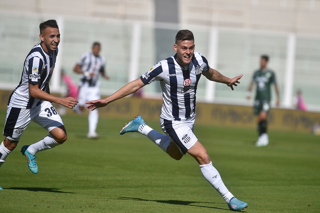 Talleres VS. Sarmiento por la primera fecha del torneo Foto Ramiro Pereyra / La Voz