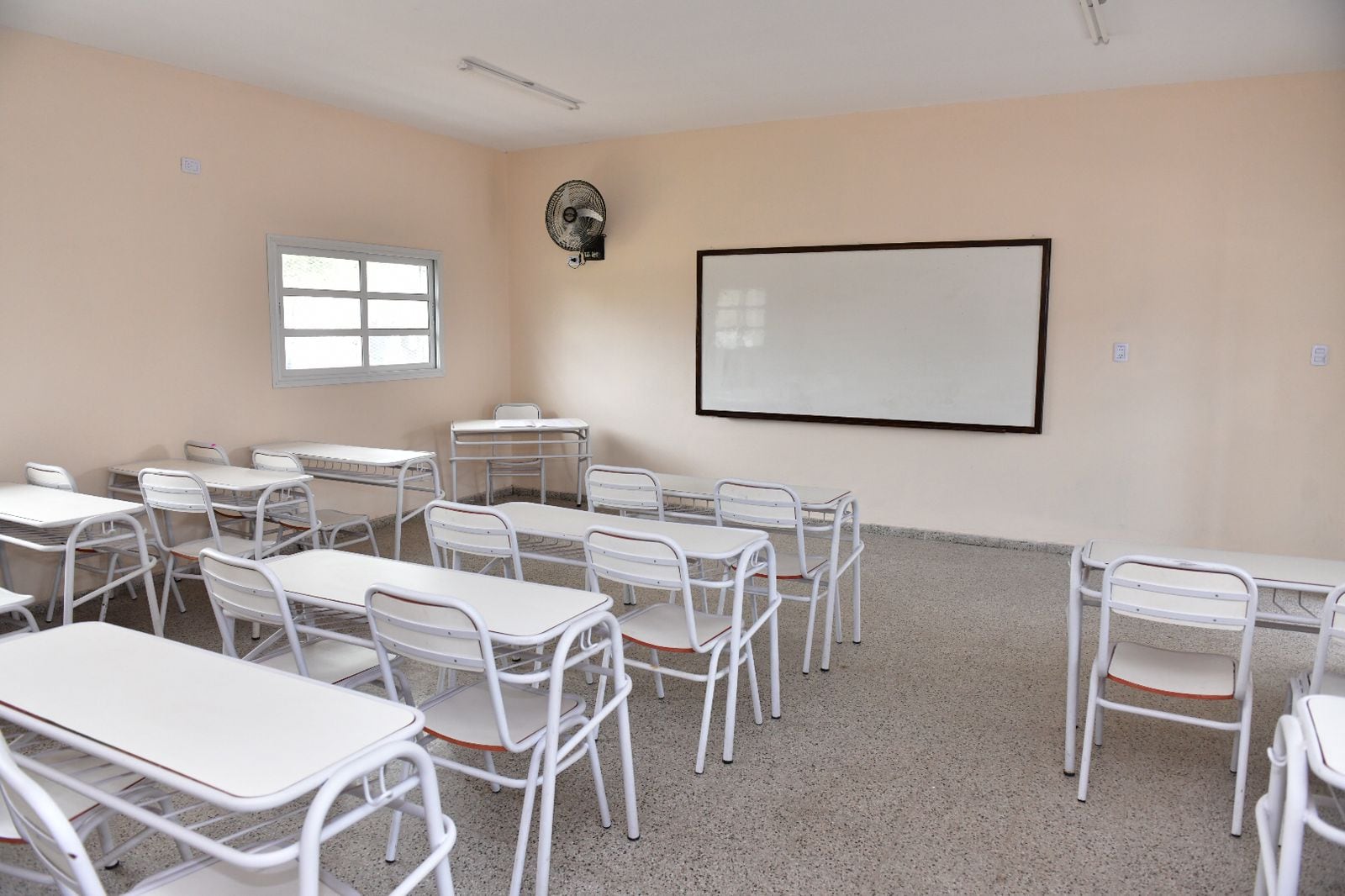 Se construyeron aulas desde cero, para mayor comodidad de alumnos y docentes.