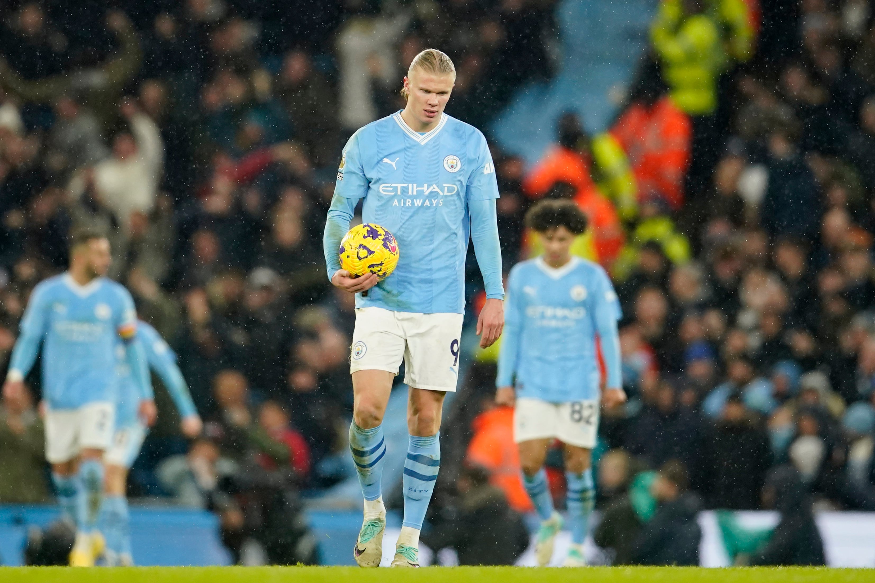 Erling Haaland y otros jugadores del "City" también aparecen en la nómina (AP Foto/Dave Thompson)