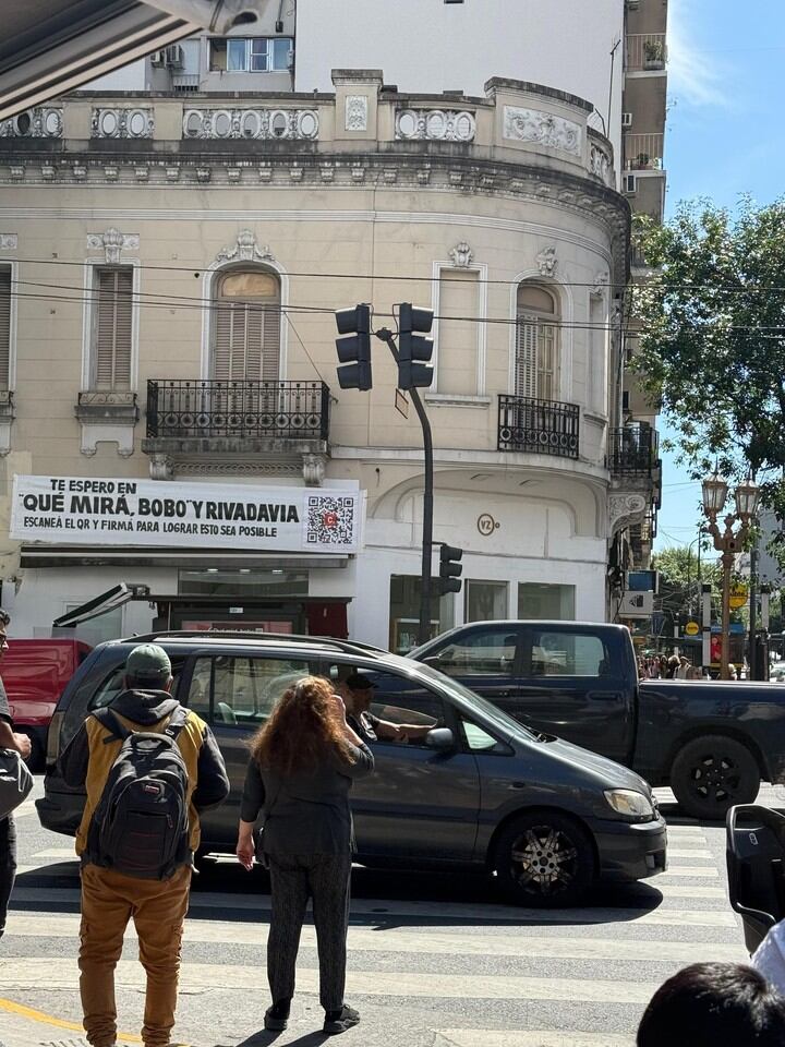 Un pasacalles hace la petición para cambiarle el nombre a Avenida Carabobo.