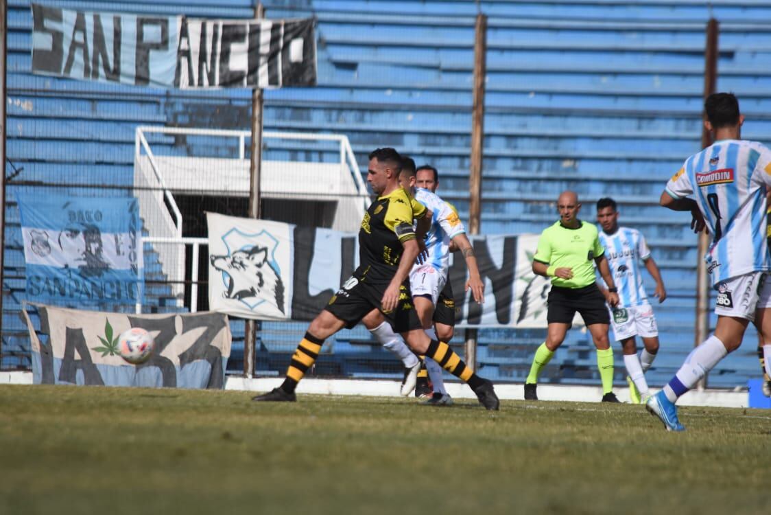 El equipo de Tandil volvió a perder y está cada vez más cerca del último puesto de la tabla.