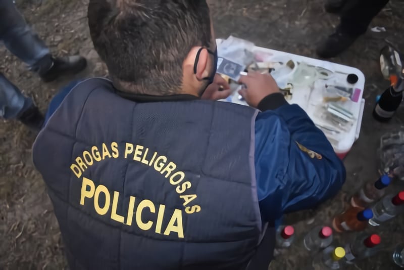 Secuestraron drogas, bebidas alcohólicas y más de 100 vehículos.