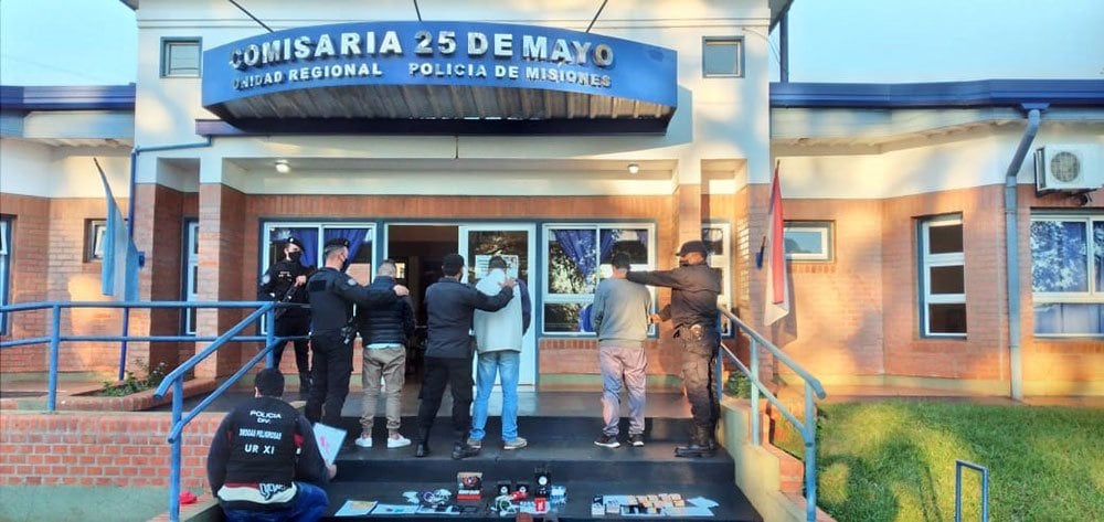 25 de Mayo: detuvieron a sospechosos de ser los autores del robo a un comercio de celulares. Policía de Misiones