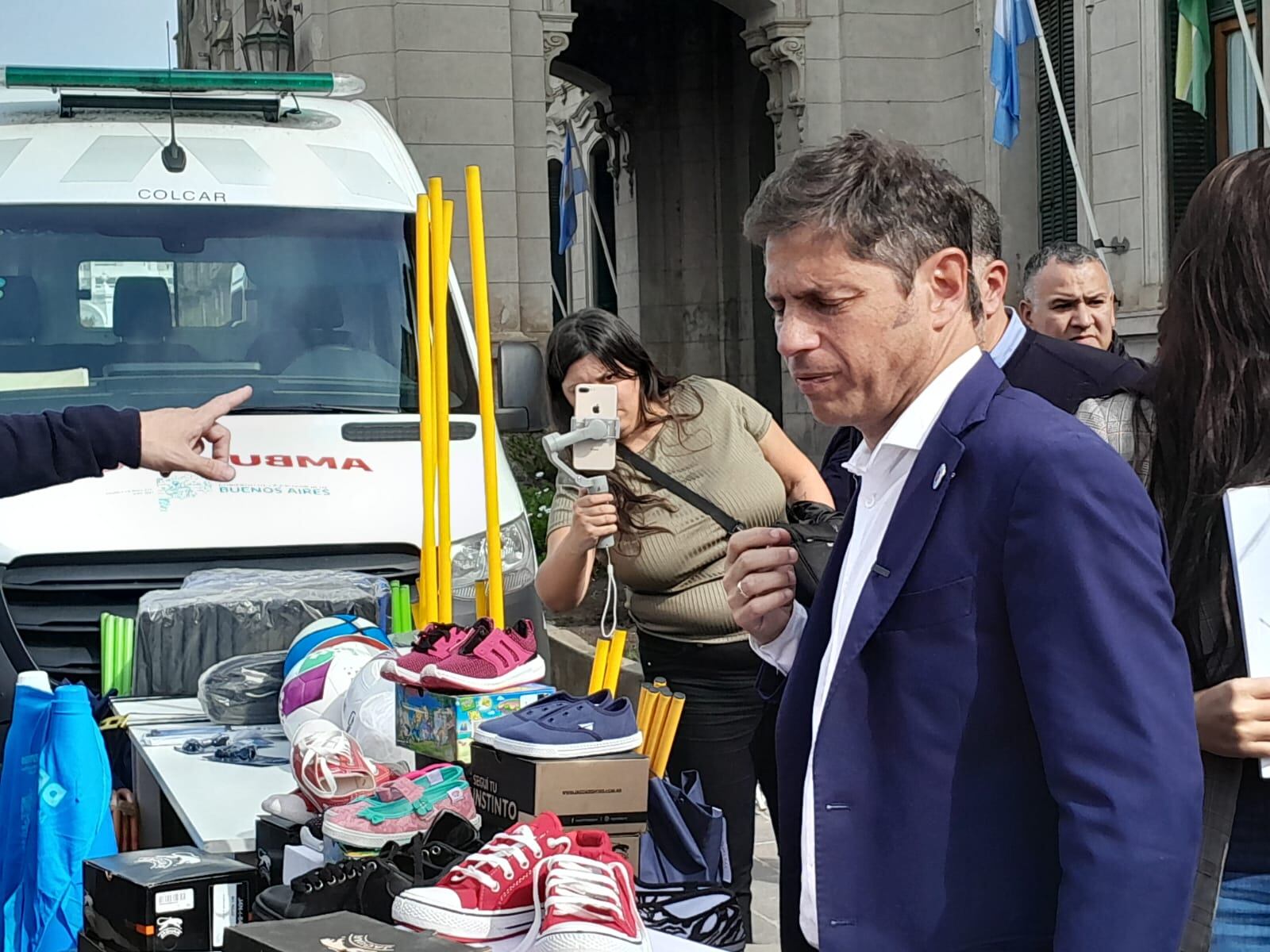 El gobernador Kicillof ya se encuentra en Tres Arroyos para la entrega de escrituras