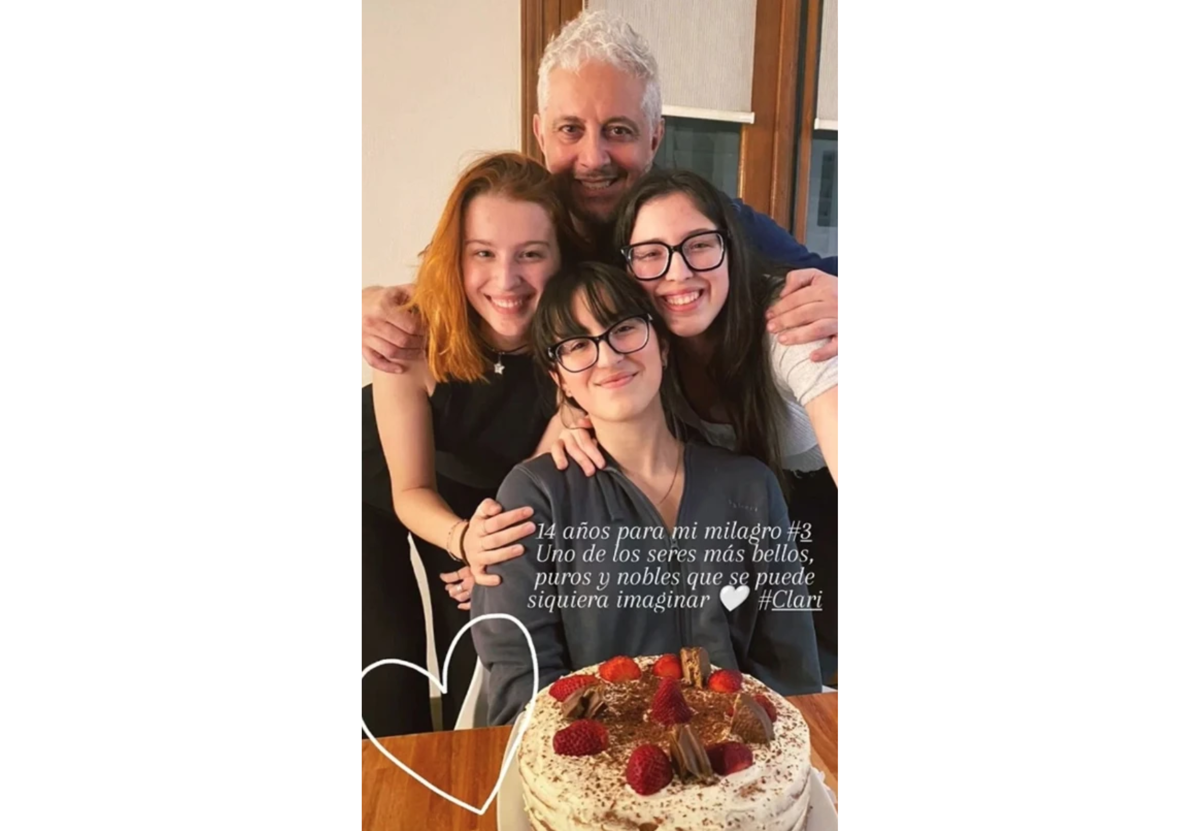 Mariano junto a sus 3 hijas en el cumpleaños de Clara.