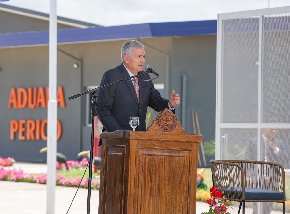 Al dejar inaugurada la Zona Franca de Perico Morales dijo que "seguiremos apostando a la Zona Franca de La Quiaca para venta minorista, proyecto que se mantiene en pie", remarcó.