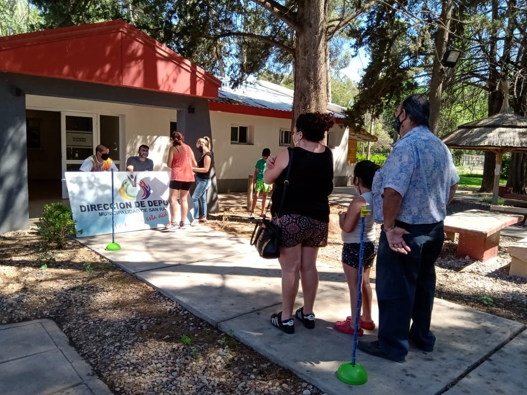 El Municipio autorizó la apertura de las colonias desde el martes 15, funcionarán con cupos limitados de niños y estrictos protocolos. Gentileza 