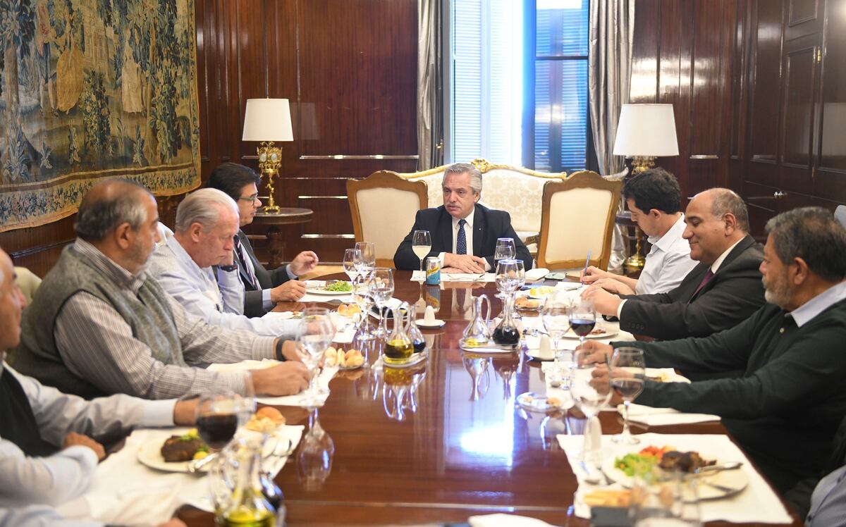 Alberto Fernández se reunió con autoridades de la CGT en la Casa Rosada