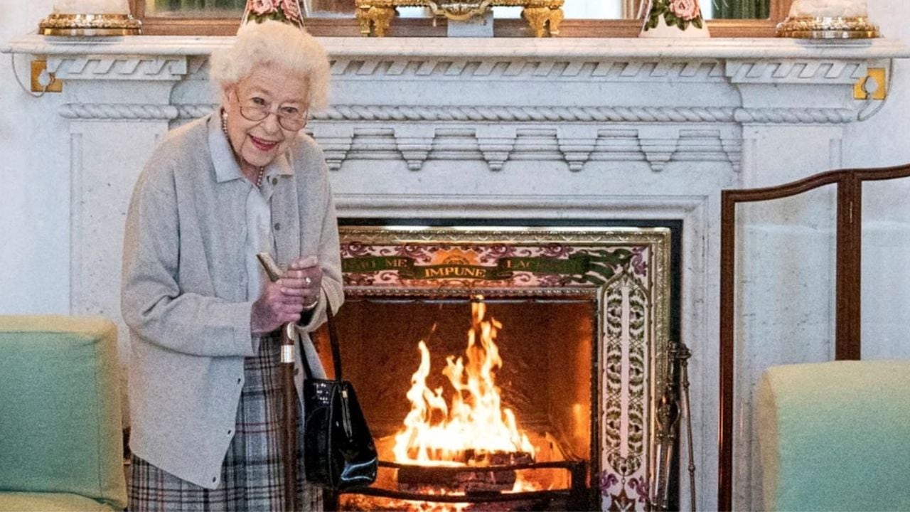 La última foto de la Reina Isabel II tomada dos días antes de su muerte. / Foto: Reuters