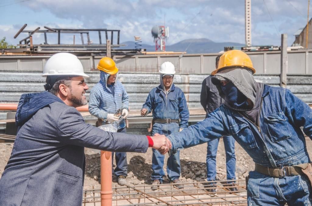 El intendente de Ushuaia, Walter Vuoto, recorrió la obra del nuevo edificio del Centro de Monitoreo del área.