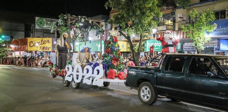 Se realizó el Desfile Navideño en Eldorado con un acompañamiento multitudinario