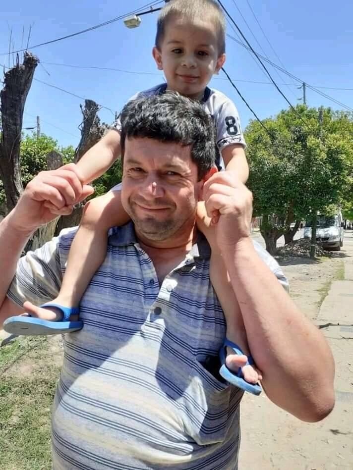 Nahuel junto a su padre, Juan Carlos.