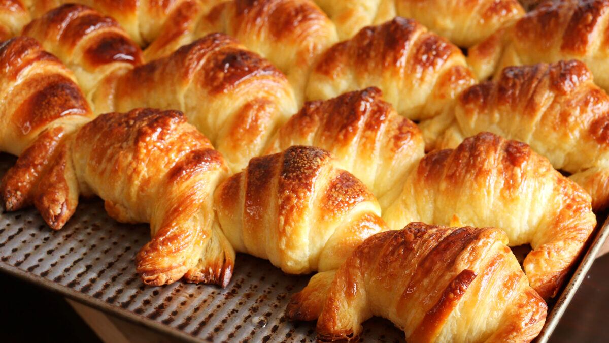 Una reconocida panadería de Córdoba premió con medialunas a los clientes que entraron bailando
