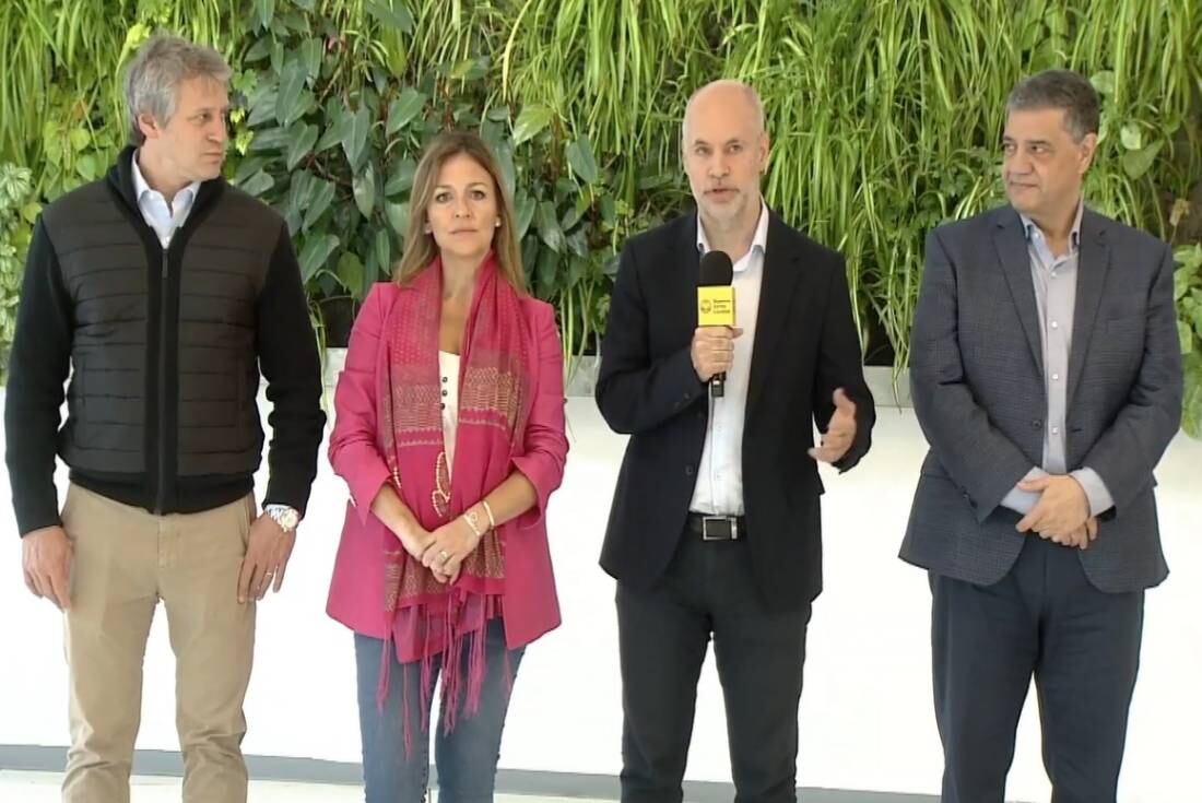 El jefe de Gobierno porteño Horacio Rodríguez Larreta junto a la ministra de Educación, Soledad Acuña; al jefe de Gabinete, Felipe Miguel; y al ministro de Gobierno, Jorge Macri.