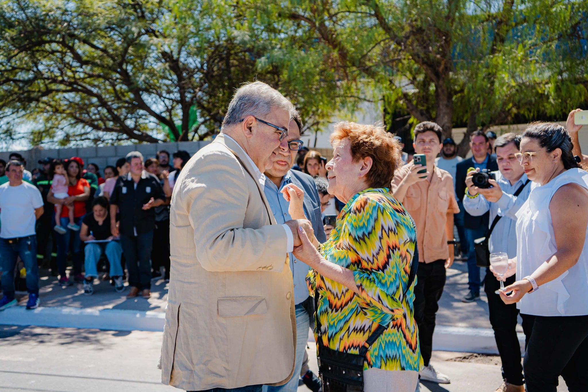 El gobernador habilitó asfalto y mejoras en Belén