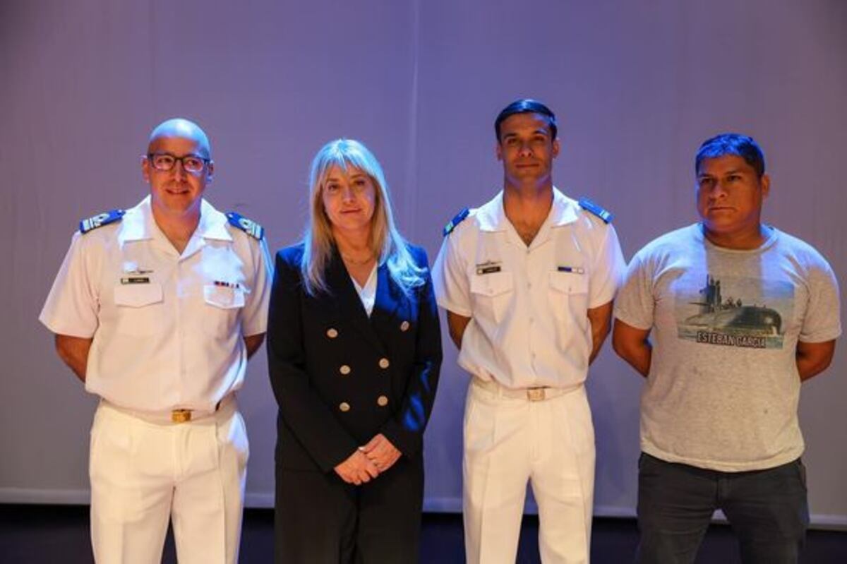 Homenaje a los Héroes del ARA San Juan