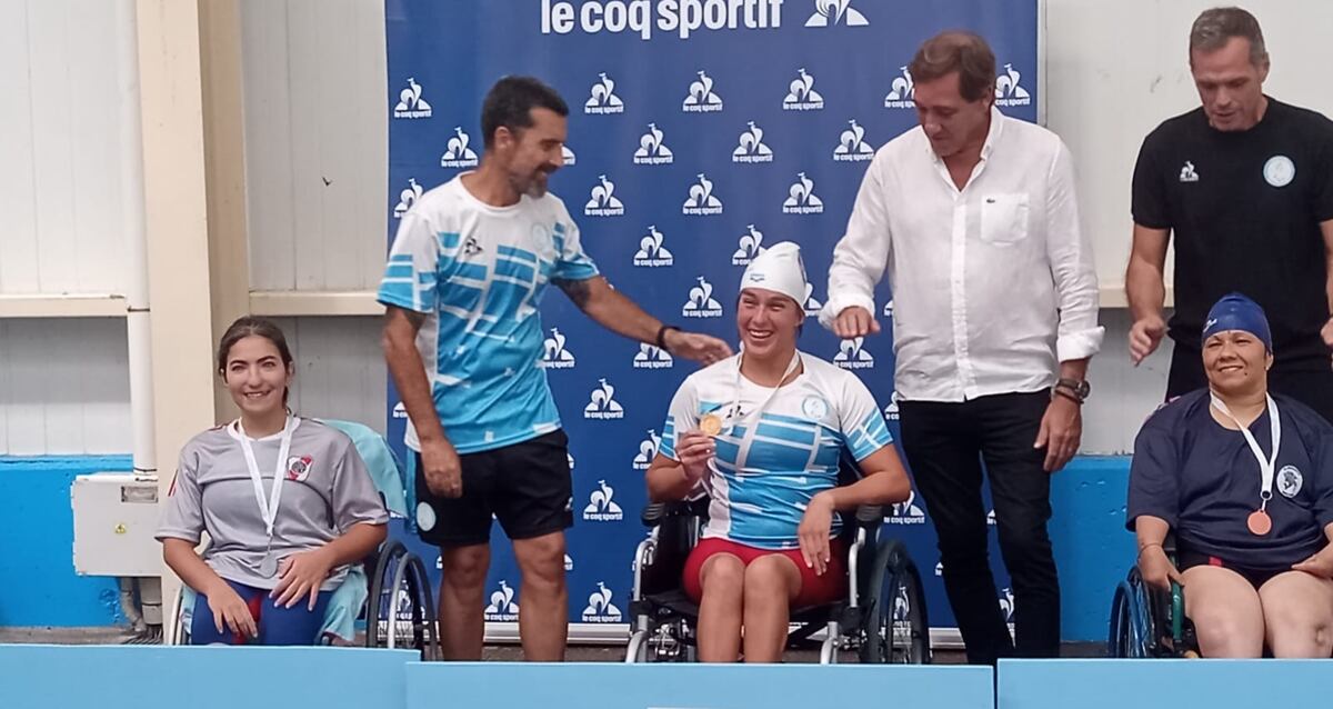 La nadadora Eli Noriega arrancó el año con 4 podios en el Open Copar 2024