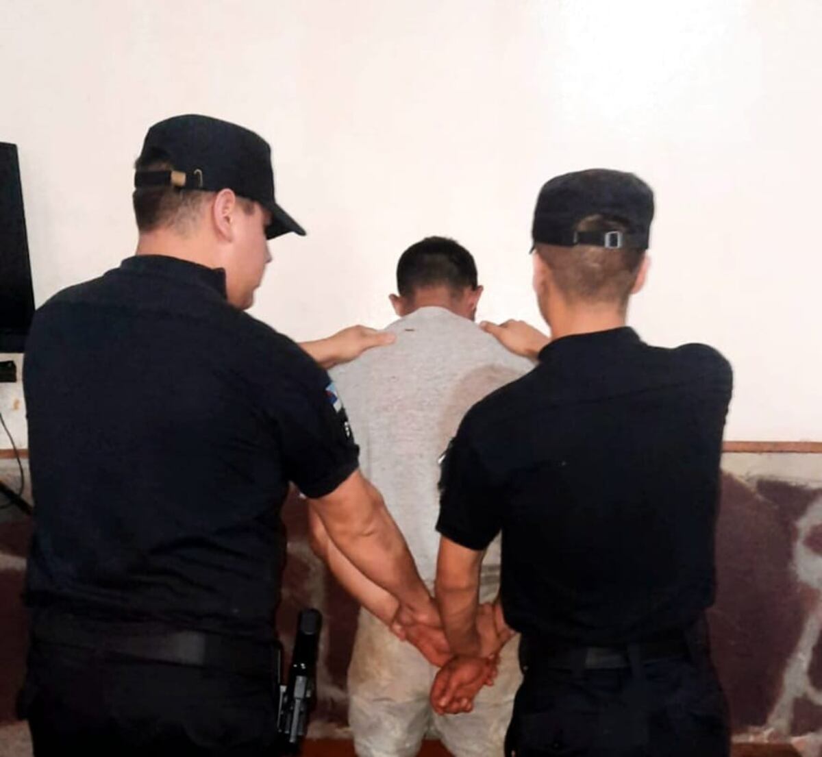 Bonpland: detuvieron a un joven acusado de intentar robar una farmacia