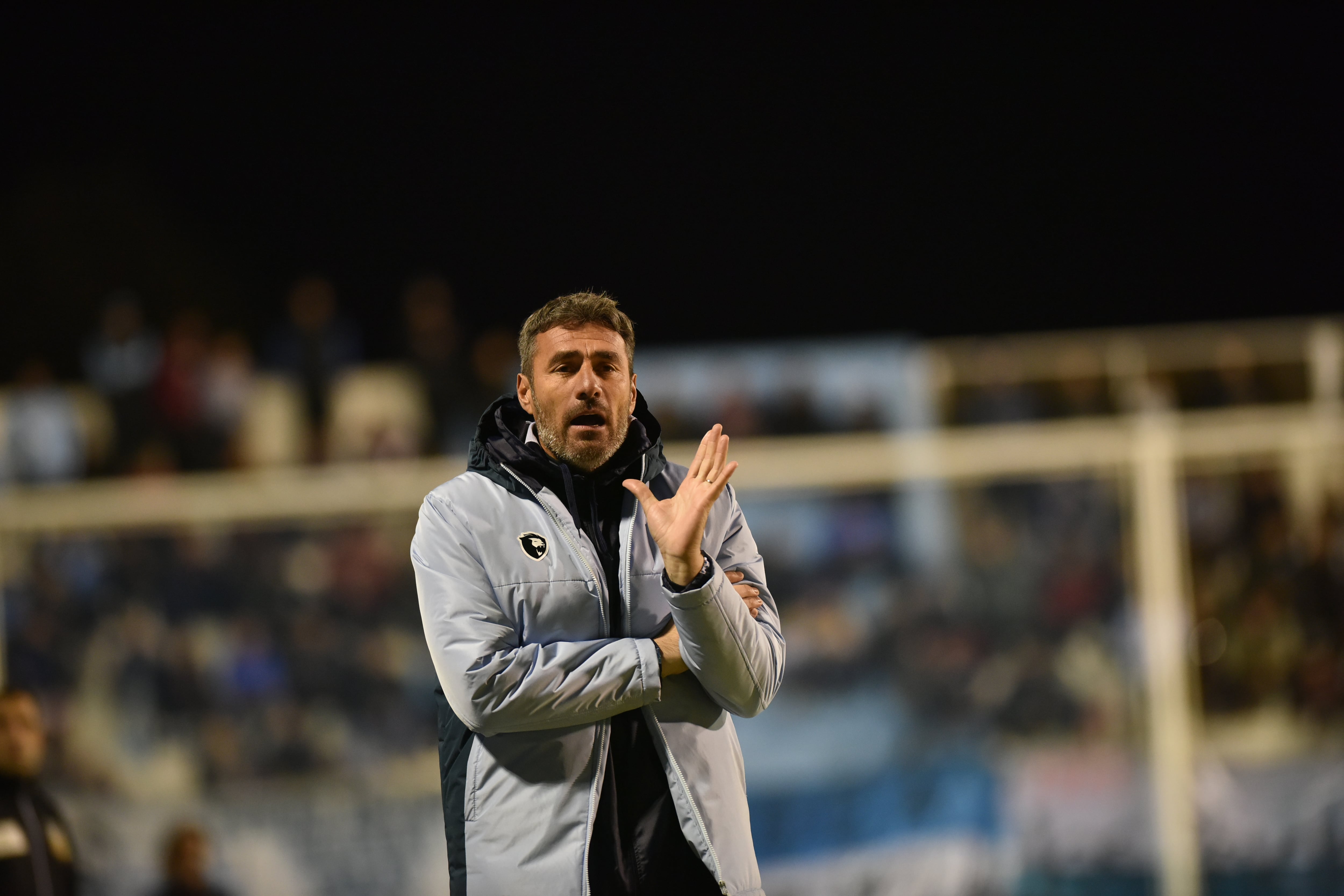 Debut del técnico de Racing de Córdoba en la derrota frente e Brown de Adrogué en la cancha de Nueva Italia Foto Javier Ferreyra